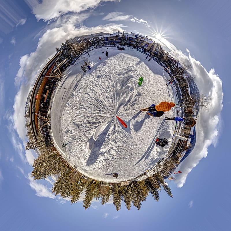 whistler Blackcomb, Peak 2 Peak Gondola, skiing.