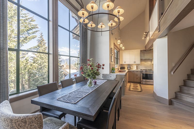khp_20190327_khp_0395-hdr_800_1 Whistler Builder dining room